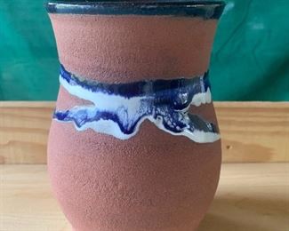 #1047. Pottery vase $12