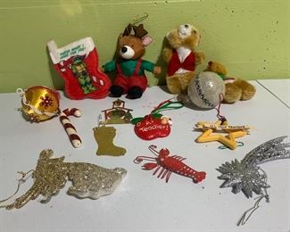 #1288A. Assortment of Christmas ornaments $2