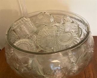 Vintage punch bowl, cups, and ladle....for your next party!