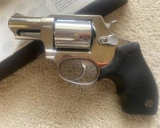 Taurus 85 .38 Revolver 2 inch barrel 