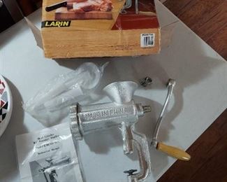 Meat Grinder With Sausage Stuffers Model Mgss-165 Larin Corp