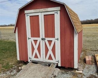 Sturdi-bilt Shed - Buyer Responsible for Removal - Come to Preview