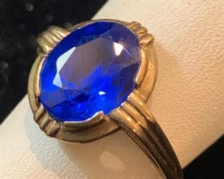 525 10k Gold  Blue Spinel Ring