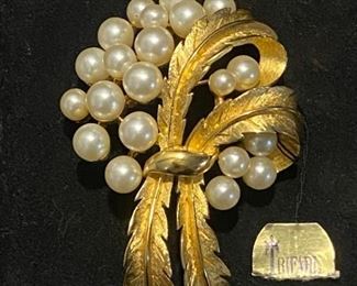 145Trifari Brooch