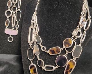 055 Animal Print Necklace  Bracelet Set