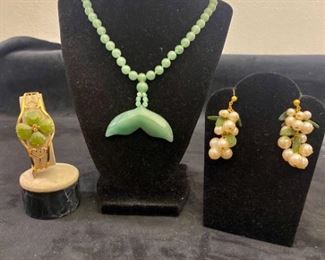 038 Green Whale Tail Necklace, Bracelet and Earrings