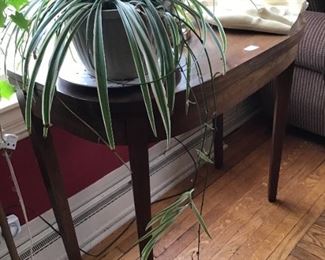 Vintage game table, Mahogany. Top opens and swivels.