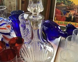 Beautiful liquor decantor....super heavy.