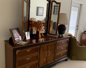 Broyhill Premier Ming Dynasty