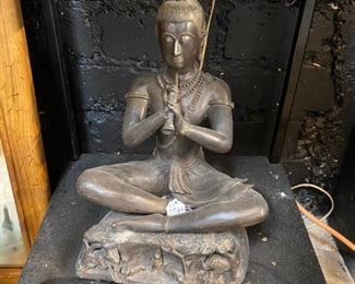 buddha statue