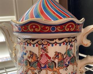 Carousel teapot