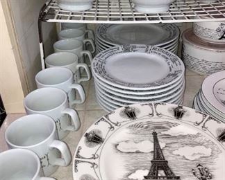 Dishes with the Eiffel Tower