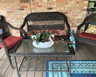 Patio settee, table, & 2 matching chairs