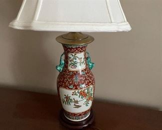 LOTS OF BEAUTIFUL LAMPS.