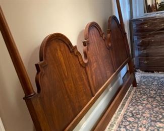 BEAUTIFUL KING SIZED HEADBOARD.