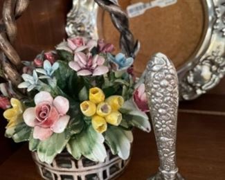 CAPODIMONTE BASKET AND MORE SILVER PLATE