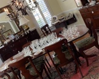 BEAUTIFUL DINING TABLE AND 8 CHAIRS.