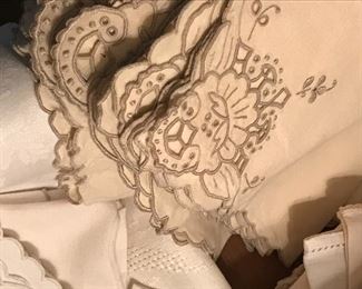 Fine table linens