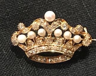 Stunning antique crown in 14KT gold with pearls and diamonds from Mednikow...with appraisal of $2200