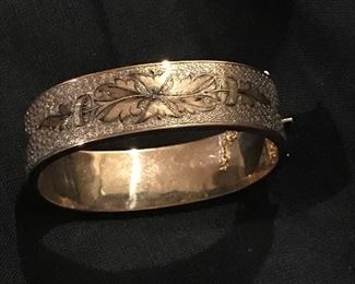 Victorian gold bangle in a small size 