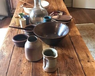 Lots of vintage pottery