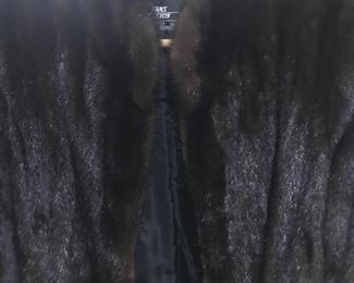 Ladies full length ranch mink coat.
Medium size.