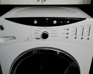 A closer look at the washer's control panel