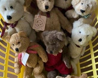 Boyds 8 Bear Lot