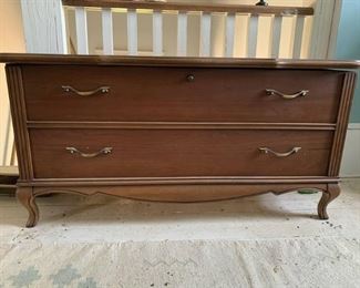 Lane Cedar Chest