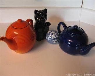 Lot of Teapots and a Decorative Chinoiserie Ball
