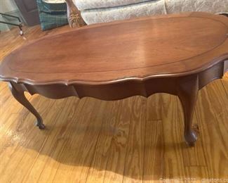 Victorian Style Oval Coffee Table with Scalloped Edges