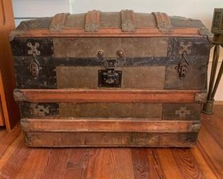 Vintage 1930s Steamer Trunk