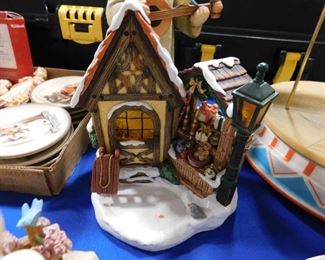 Hummel Cottage display