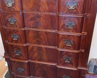 vintage dresser-part of  bedroom  set     jewerly  boxes