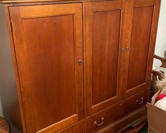 Hooker entertainment cabinet