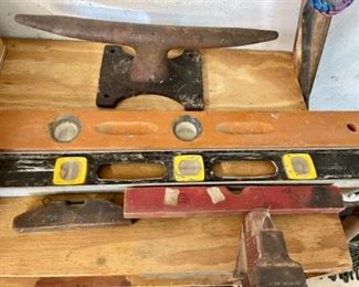 levels, iron boat cleat, vice