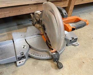 compound miter saw