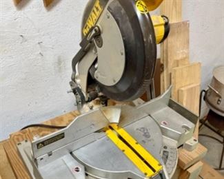 Dewalt compound miter saw