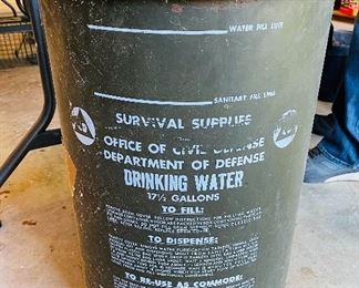 Survival drinking water can