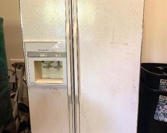Kitchen Aid double door (garage/drink refrigerator)