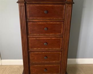 Chest of Drawers/Lingerie Chest