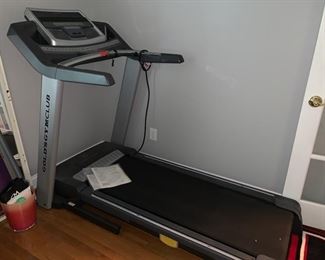 Gold's Gym Interactive 890 Treadmill
