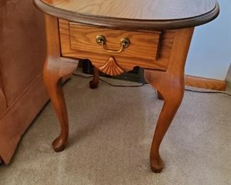Mohawk Furniture end table / pair