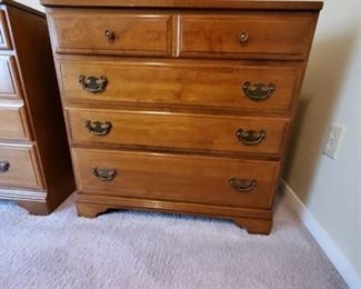 Kling Colonial 3 drawer chest of drawers