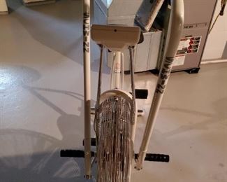 Like new condition 1970's Schwinn Airdyne excercise bike