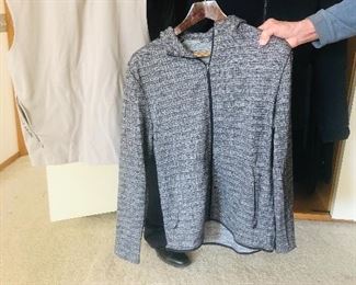 Large group lulu lemon for guys size small