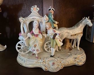 Lot#725 $35 Carriage figurine