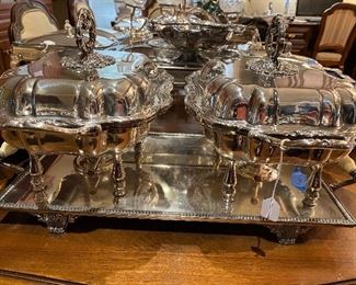 #21-$225 serving tray with 2 covered dishes 20"L x 12"H