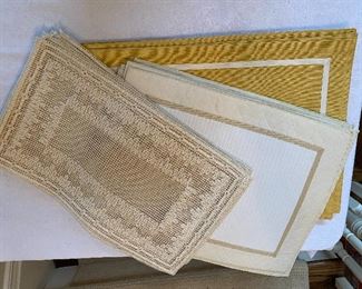 Lot#519 $50- 8 yellow, 12 cream, 8 lace placemats
