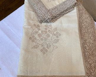 Lot#550 $35-1 tablecloth 104"x64", poly lace, linen, crosstitch